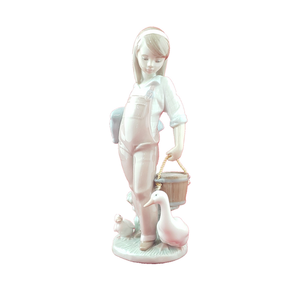 Lladro - Saturday's Child 6022 - L/N 2497