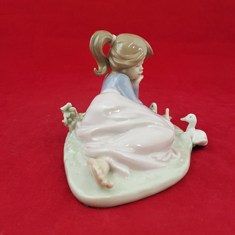 Lladro - Playful Friends 5609 - L/N 1031