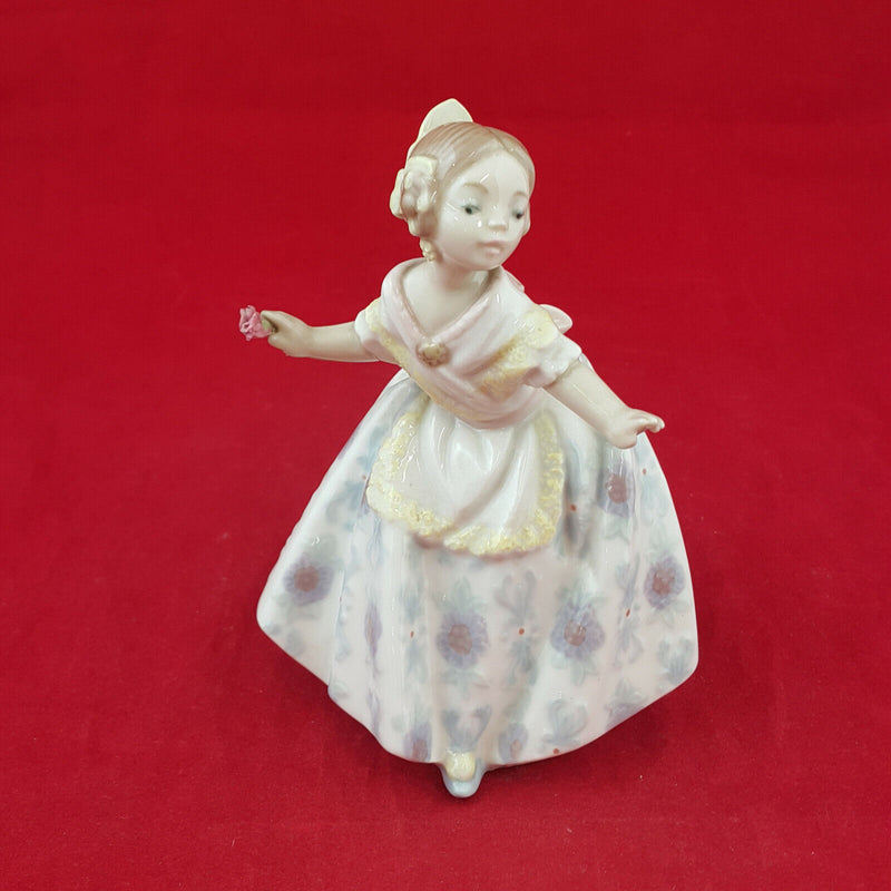 Lladro - Carmencita 5373 - L/N 1030