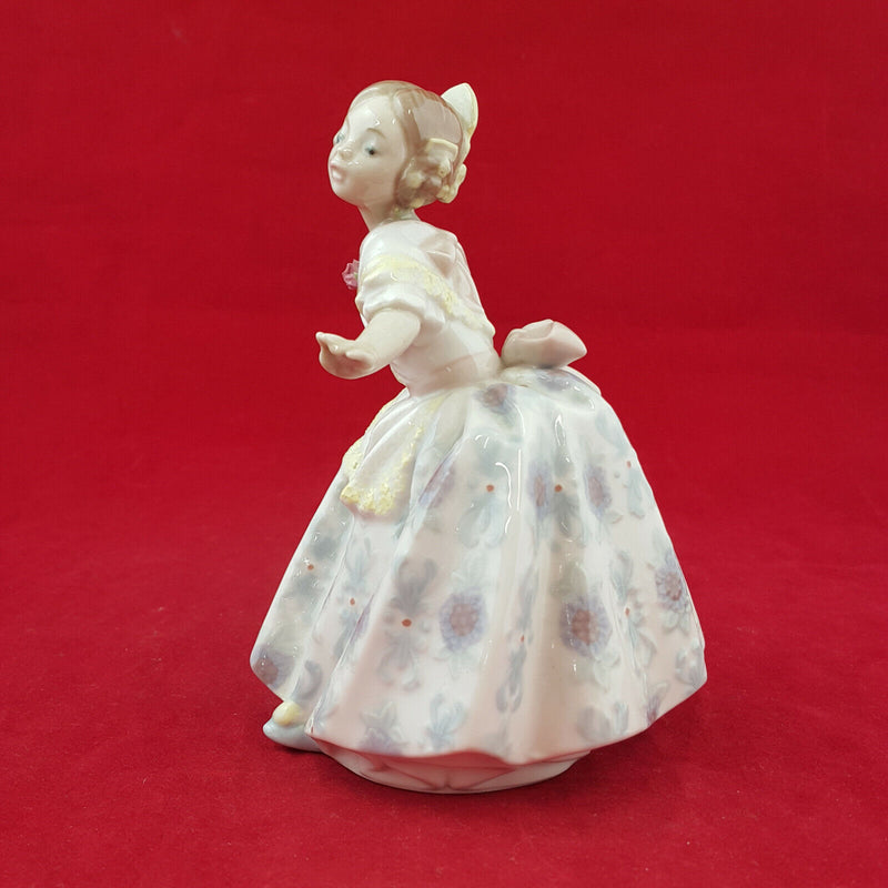 Lladro - Carmencita 5373 - L/N 1030