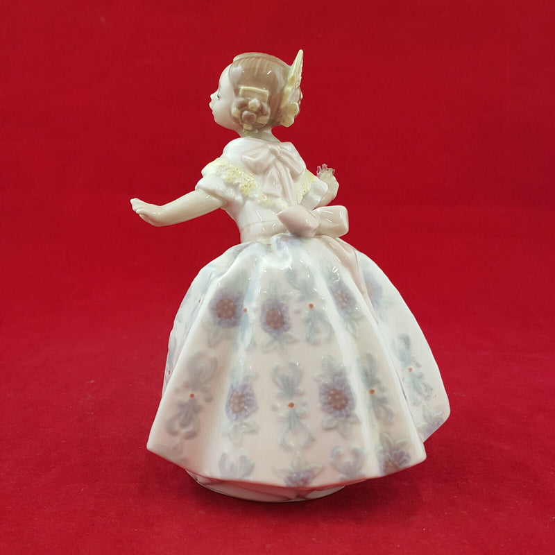 Lladro - Carmencita 5373 - L/N 1030