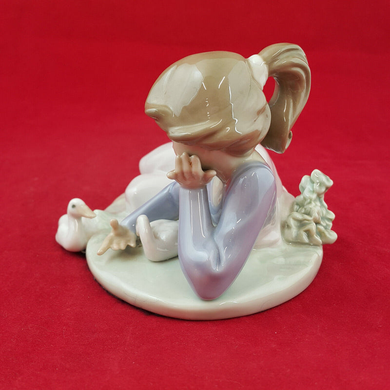 Lladro - Playful Friends 5609 - L/N 1031