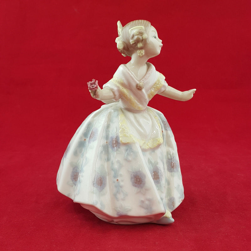 Lladro - Carmencita 5373 - L/N 1030