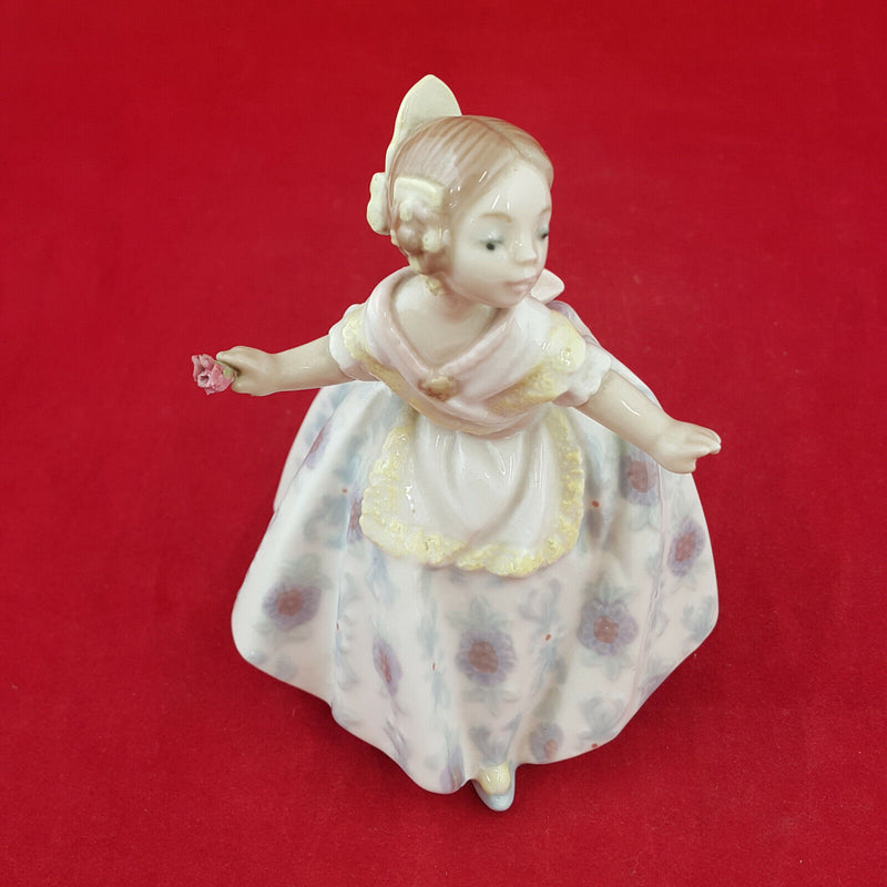 Lladro - Carmencita 5373 - L/N 1030