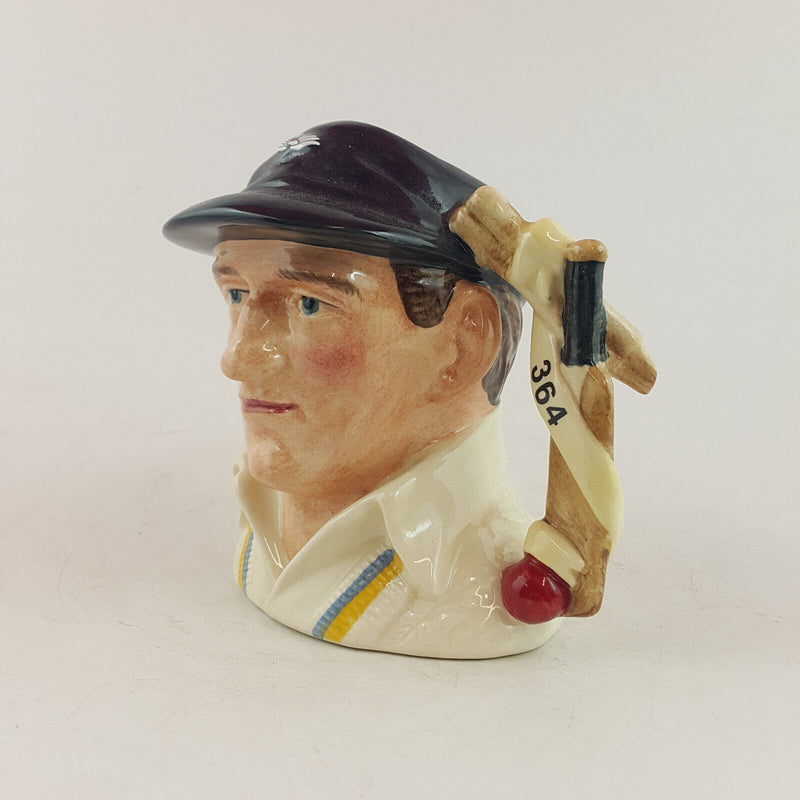 Royal Doulton Character Jug Small - Len Hutton D6945 – RD 2270