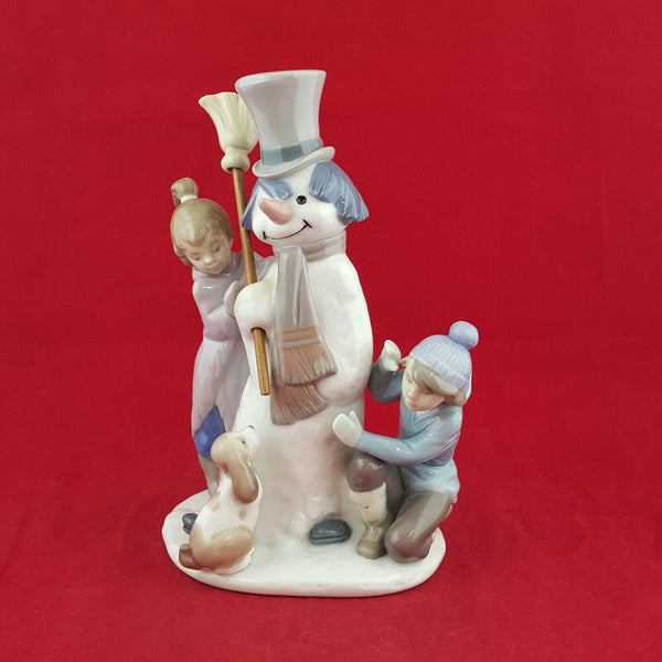 Lladro Nao Figurine 5713  The Snowman Porcelain collectible 6111 L/N