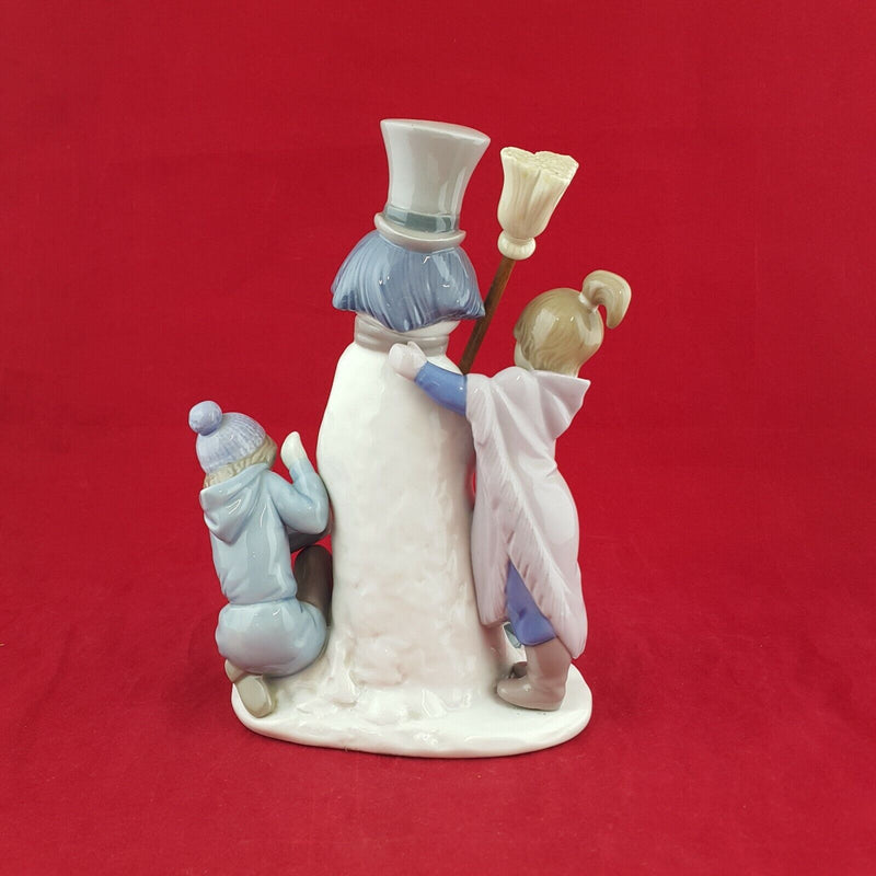 Lladro Nao Figurine 5713  The Snowman Porcelain collectible 6111 L/N