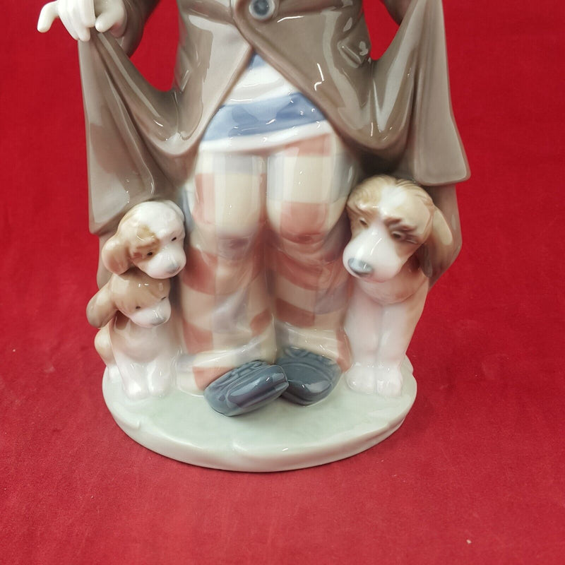 Lladro Porcelain Figurine 5901 Surprise (Chipped) - 8049 L/N