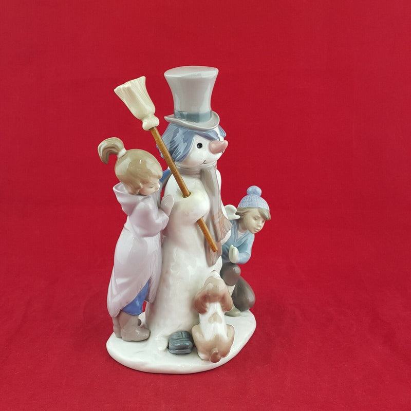 Lladro Nao Figurine 5713  The Snowman Porcelain collectible 6111 L/N