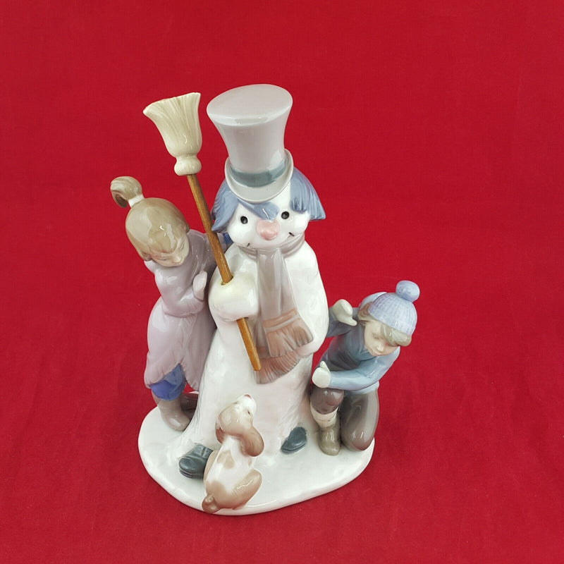 Lladro Nao Figurine 5713  The Snowman Porcelain collectible 6111 L/N