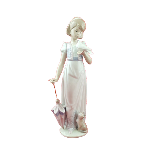 Nao by Lladro Figurine 7611 Summer Stroll - 7582 L/N