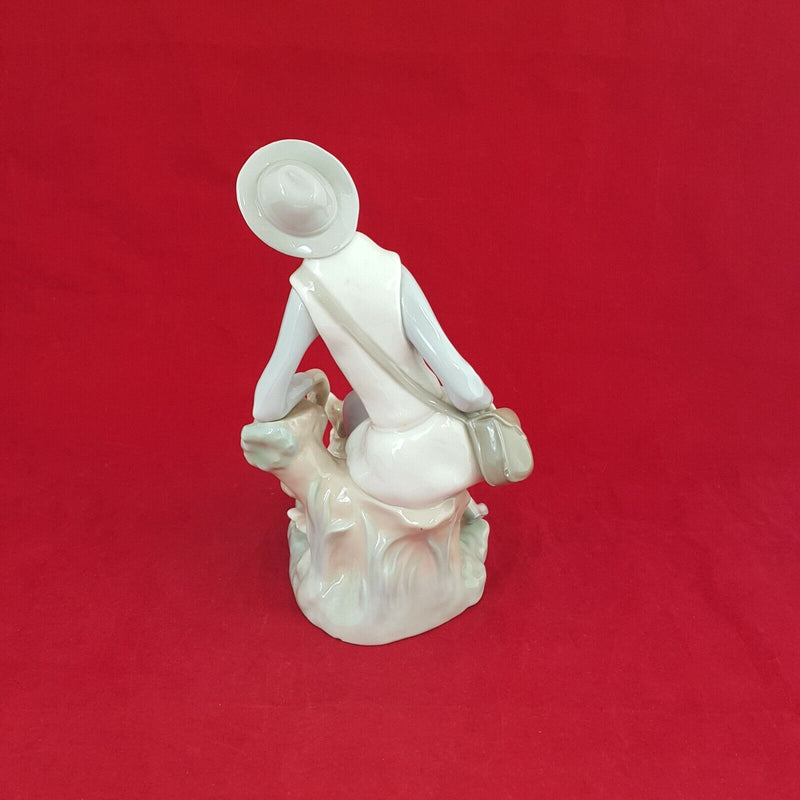 Lladro Figurine 4659 - Shepherd Boy With Dog - 5951 L/N