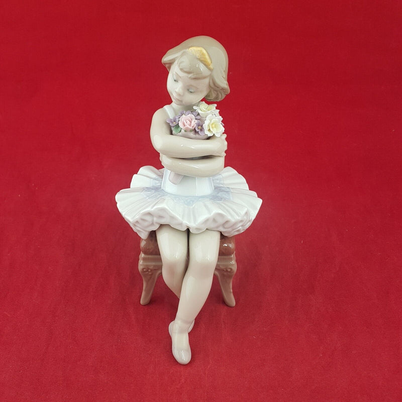 Lladro Figurine 6763 - First Performance - 7698 L/N