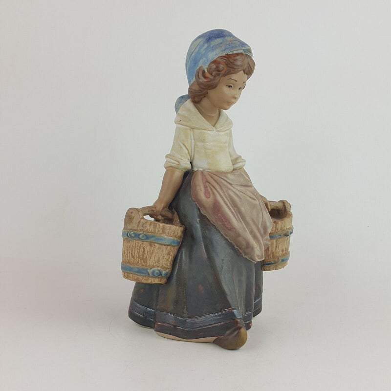 Lladro - Girl With Two Pails 3512 - 6016 L/N