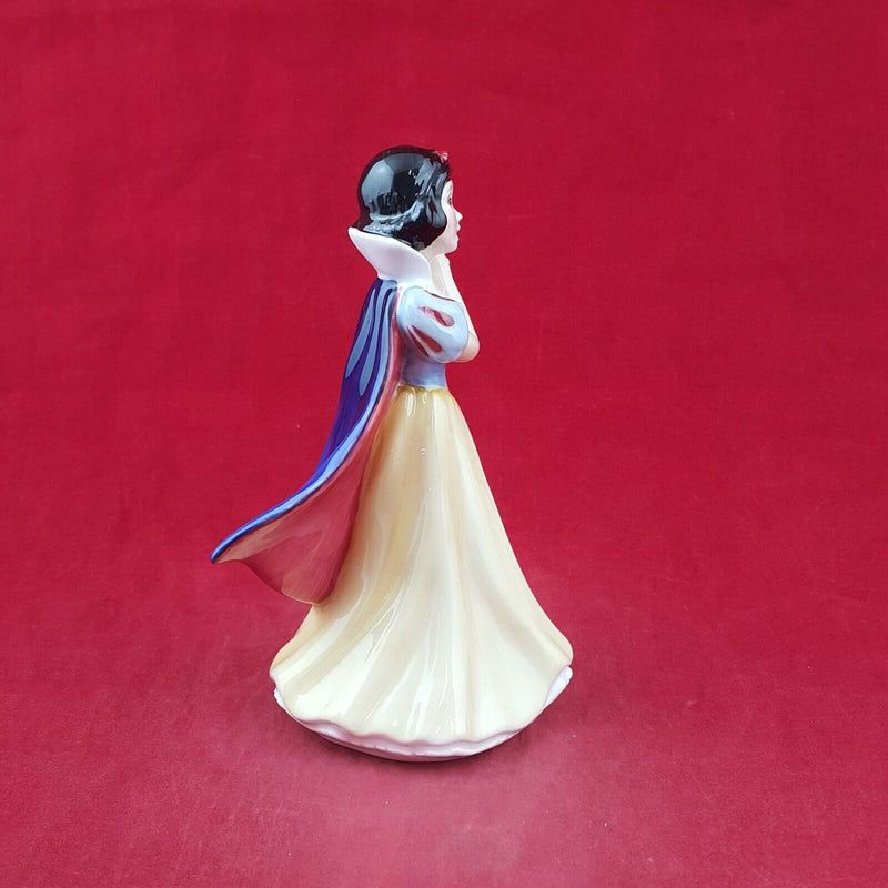 Royal Doulton Snow White & The Seven Dwarfs Snow White SW9 - 8662 RD