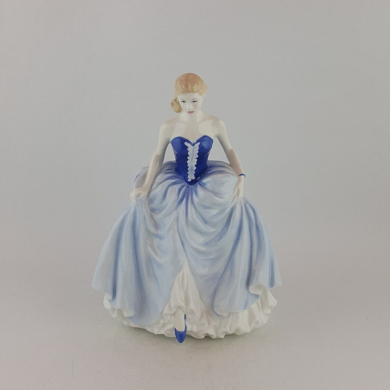 Royal Doulton Figurine HN4532 Susan Boxed & CoA - 8937 RD