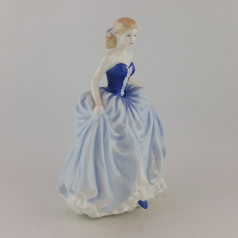 Royal Doulton Figurine HN4532 Susan Boxed & CoA - 8937 RD