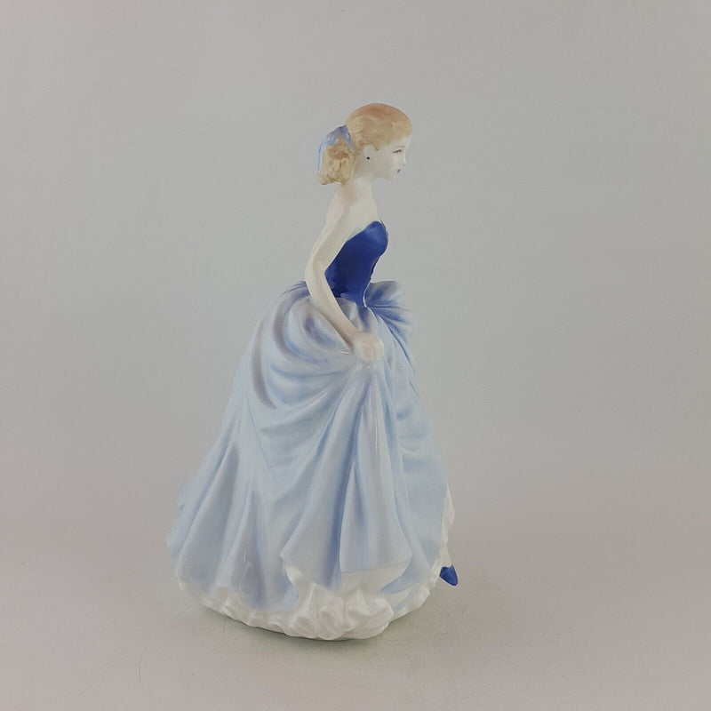 Royal Doulton Figurine HN4532 Susan Boxed & CoA - 8937 RD