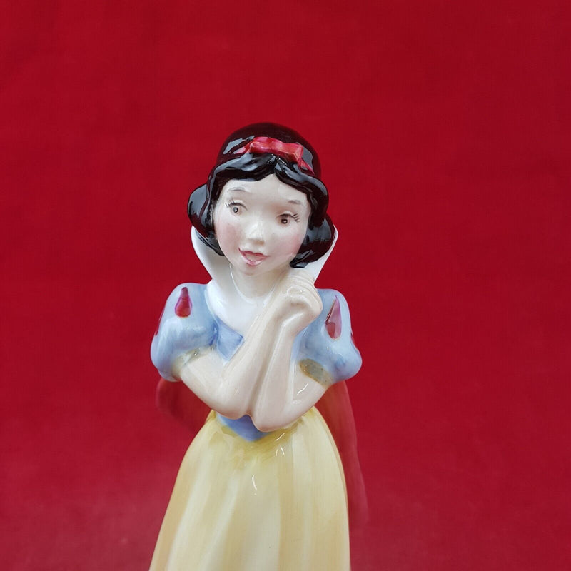 Royal Doulton Snow White & The Seven Dwarfs Snow White SW9 - 8662 RD