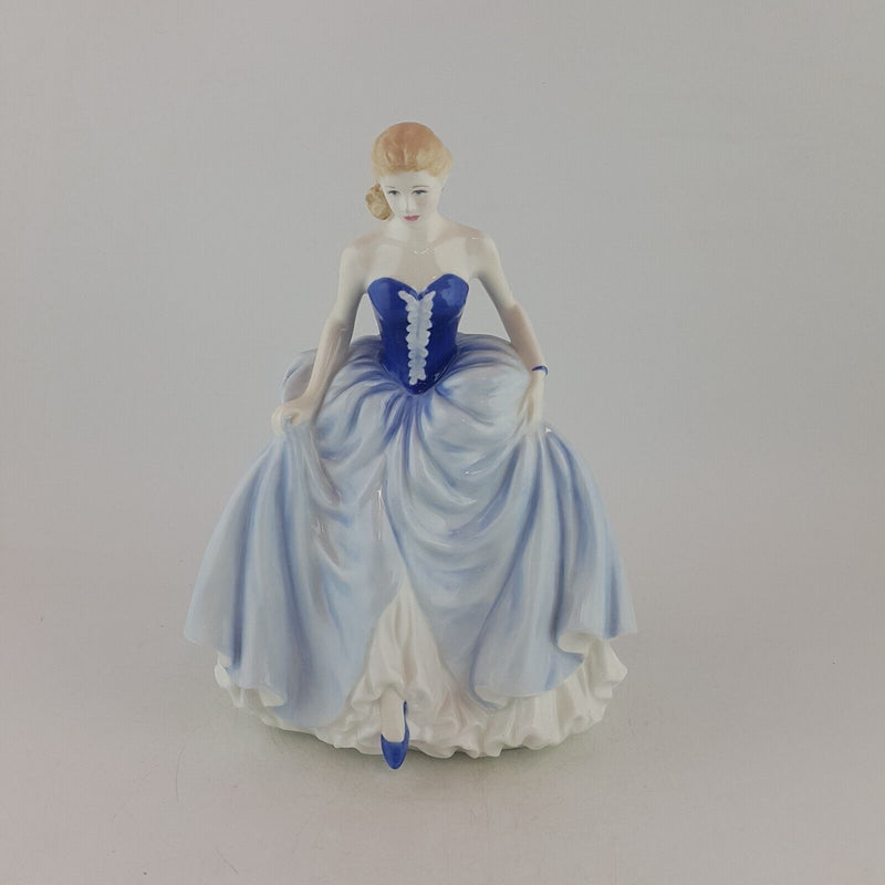 Royal Doulton Figurine HN4532 Susan Boxed & CoA - 8937 RD