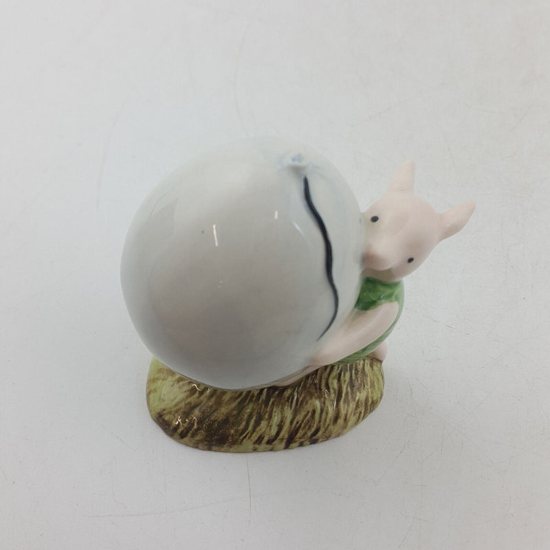 Royal Doulton Winnie The Pooh - Piglet And The Balloon WP5 - RD 2891