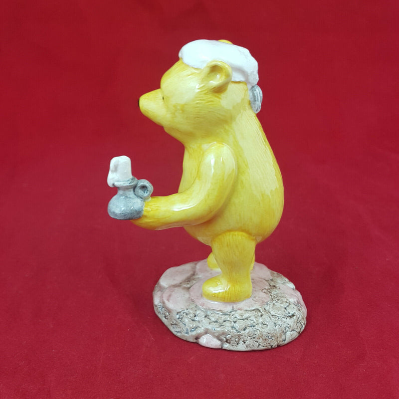 Royal Doultoun Storybook Figurine - Pooh Lights The Candle WP11 (Boxed) - RD 740