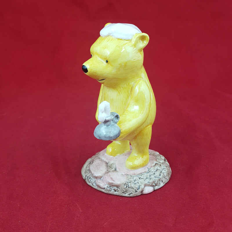 Royal Doultoun Storybook Figurine - Pooh Lights The Candle WP11 (Boxed) - RD 740