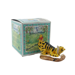 Royal Doulton Winnie The Pooh - Tigger Signs The Rissolution WP6 - RD 2892