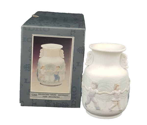 Lladro Vase/Urn Model 5260 - BOXED