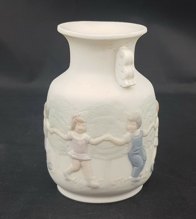 Lladro Vase/Urn Model 5260 - BOXED