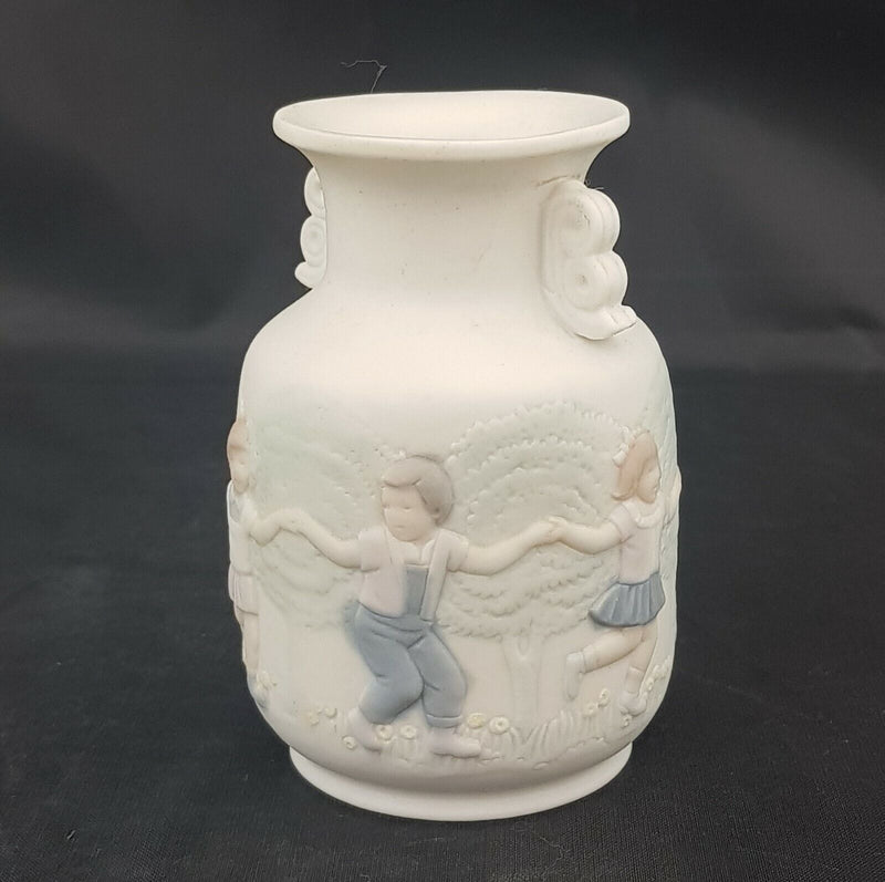 Lladro Vase/Urn Model 5260 - BOXED