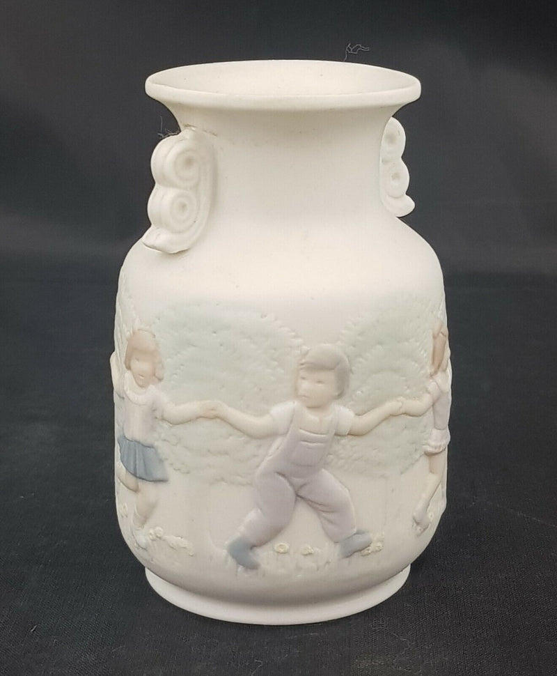 Lladro Vase/Urn Model 5260 - BOXED