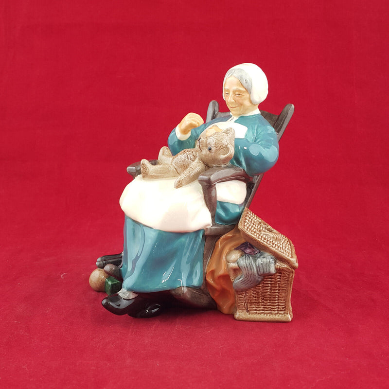 Royal Doulton Figurine - Nanny HN2221 – RD 1700