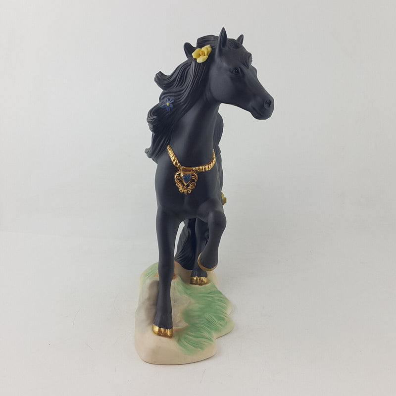 Princeton Gallery Unicorn - Love's Magic 1994 (matte black) horn broken- NA 1975