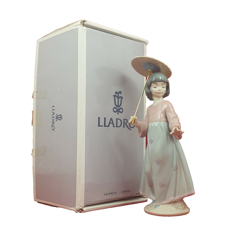 Lladro Asian Love 6156 (Boxed)