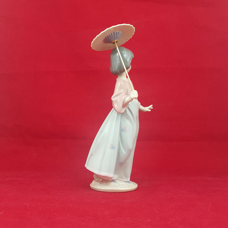 Lladro Asian Love 6156 (Boxed)