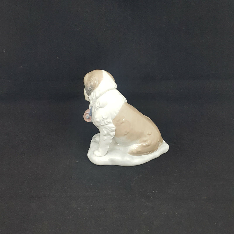 Lladro Dogs Figurine - Baby Sitting 8170 (in originial box)