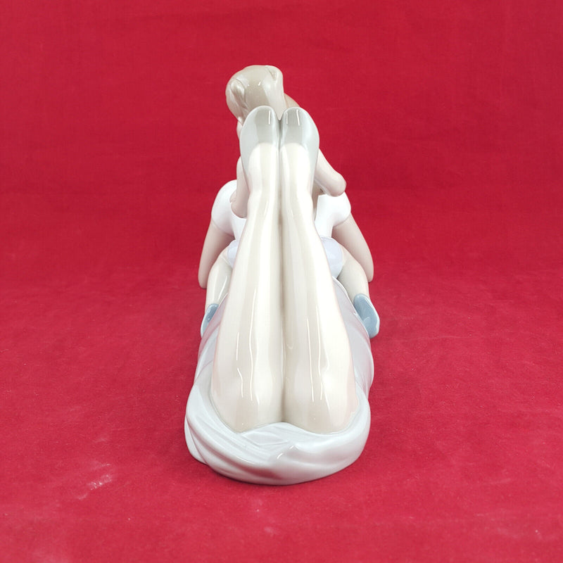 Lladro - You’re So Pretty 8291 (Boxed) - L/N 2098