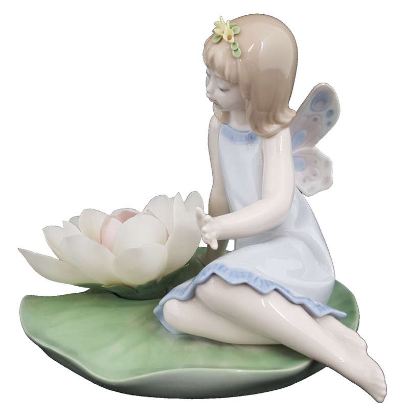 Lladro Figurine Lilypad Love Angel Model 6645 - Damaged