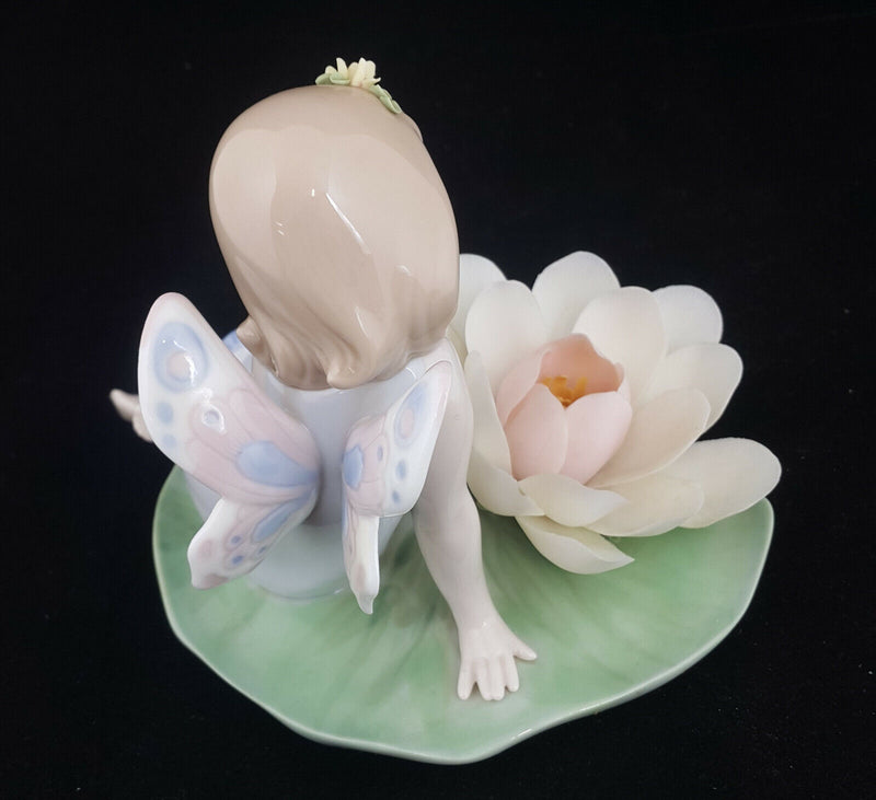 Lladro Figurine Lilypad Love Angel Model 6645 - Damaged