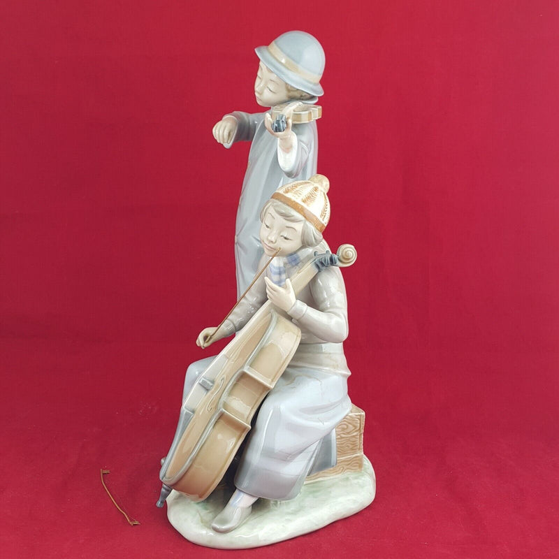 Lladro Nao Figurine Street Musicians 684 (Detached violin bow) - 6097 L/N