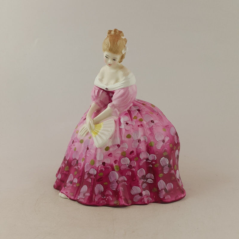 Royal Doulton Figurine HN2471 Victoria - 9099 RD