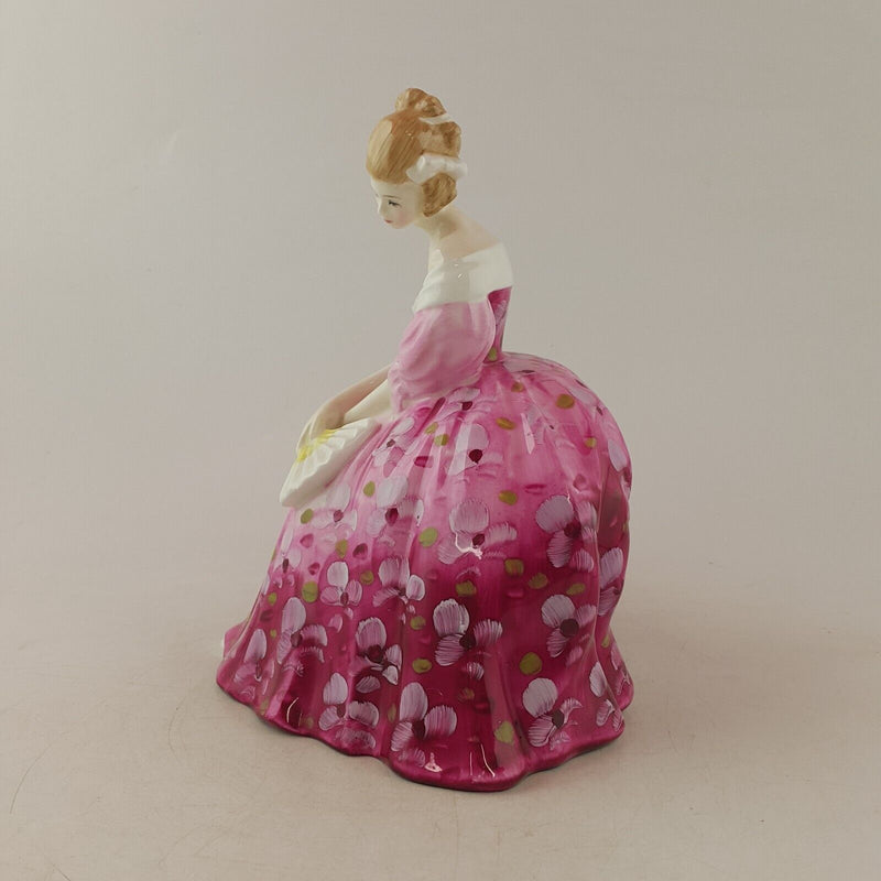 Royal Doulton Figurine HN2471 Victoria - 9099 RD