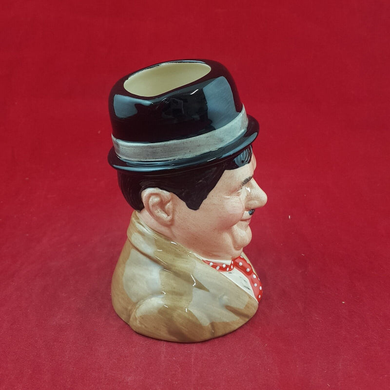 Royal Doulton Small Character Jug D7009 - Oliver Hardy - 6776 RD