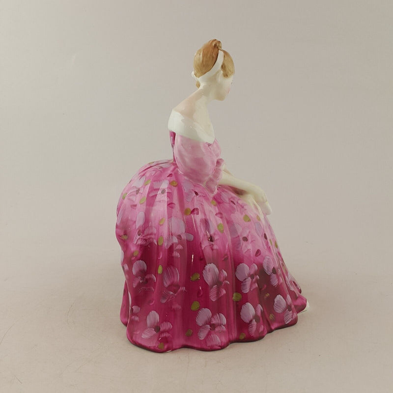 Royal Doulton Figurine HN2471 Victoria - 9099 RD