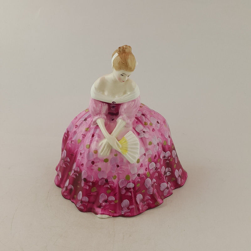 Royal Doulton Figurine HN2471 Victoria - 9099 RD