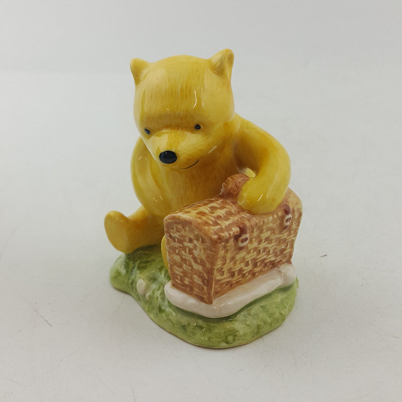 Royal Doulton - Winnie The Pooh And The Fair Sized Basket WP19 - RD 2895