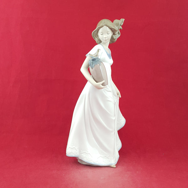 Lladro Nao Figurine - A Joyful New Friend 1409