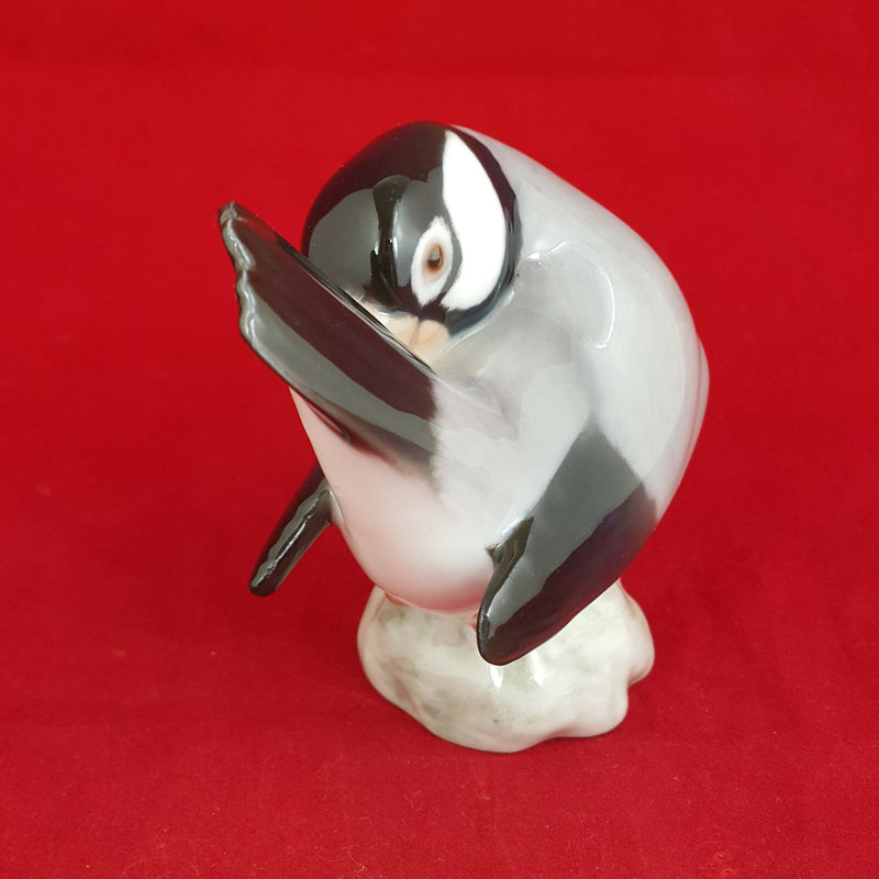 Royal Copenhagen B & G - Sleeping Ricebird / Chaffinch Bird 2361 - 390 RCH