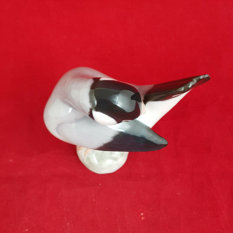 Royal Copenhagen B & G - Sleeping Ricebird / Chaffinch Bird 2361 - 390 RCH